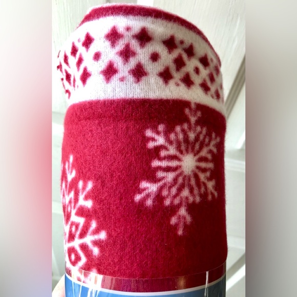 Christmas Winter Snowflake Diamond Border Red White Fleece Throw Blanket 60” NWT - Picture 2 of 5